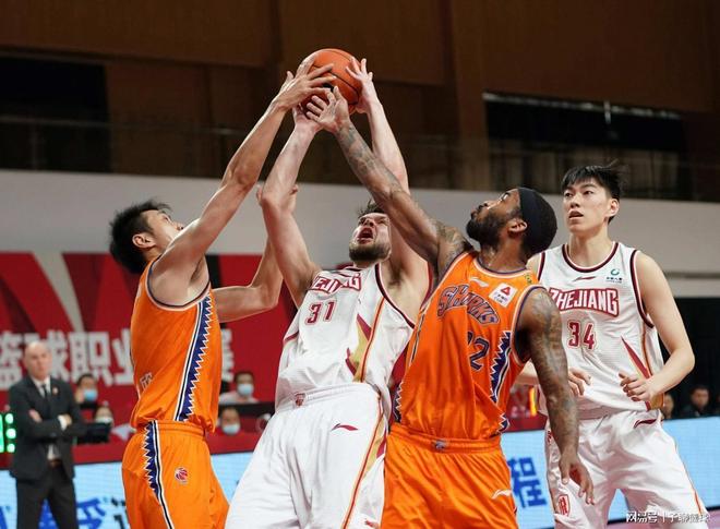 以其高难度 以其高难度